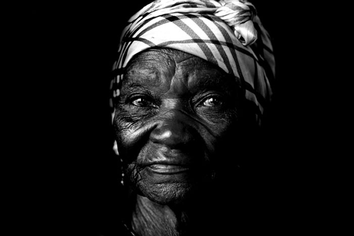 Photo portraid of Mary Kelibilla, Ghana, Africa by Marielle van Uitert