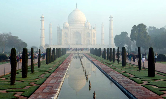 Photo of the Taj Mahal and reflecting pool by Rick Clark