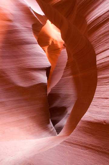 Photo of rock formations in the lower canyon of Antelope Canyon by Piero Leonardi
