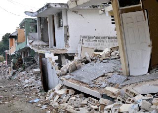 Photo of destruction of houses in Port-au-Prince, Haiti