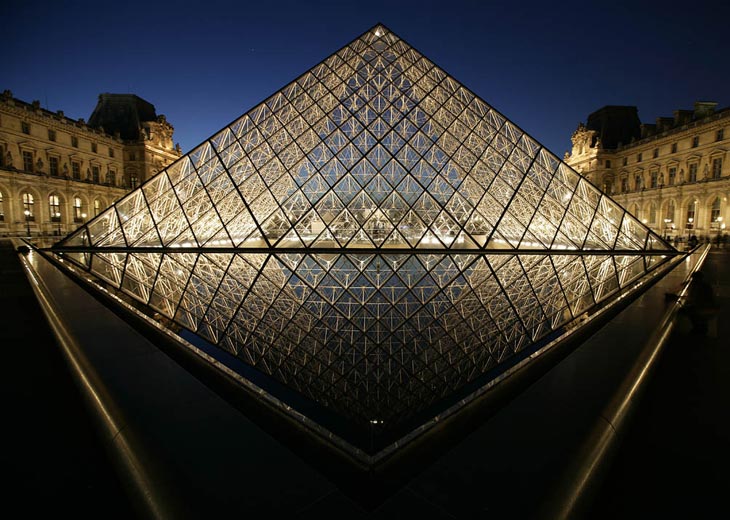 Photo of the Louvre in Paris by Andy Long