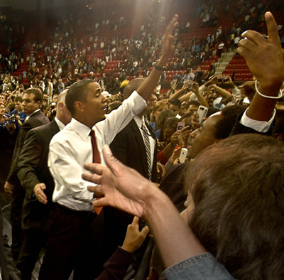 Tips for a Career in Photojournalism: Photo of President Obama after speech in Maryland, USA by Michelle Wong