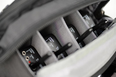 Photo of removable divider in the main compartment of Speed Changer V2.0 modular pouch by Think Tank Photo